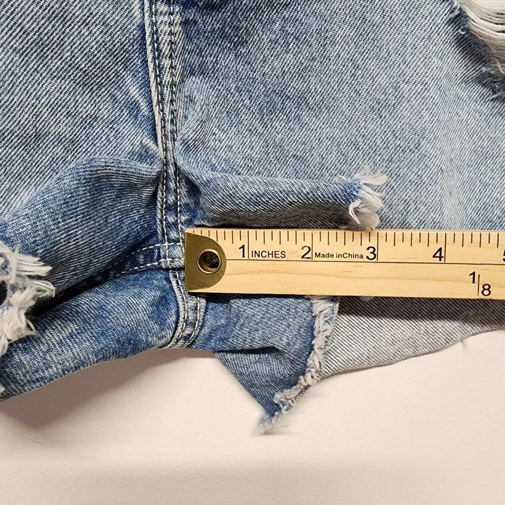 Arizona Womens High Waist Cutoff Denim Shorts Size 13/29 Light Wash Baggy 90s